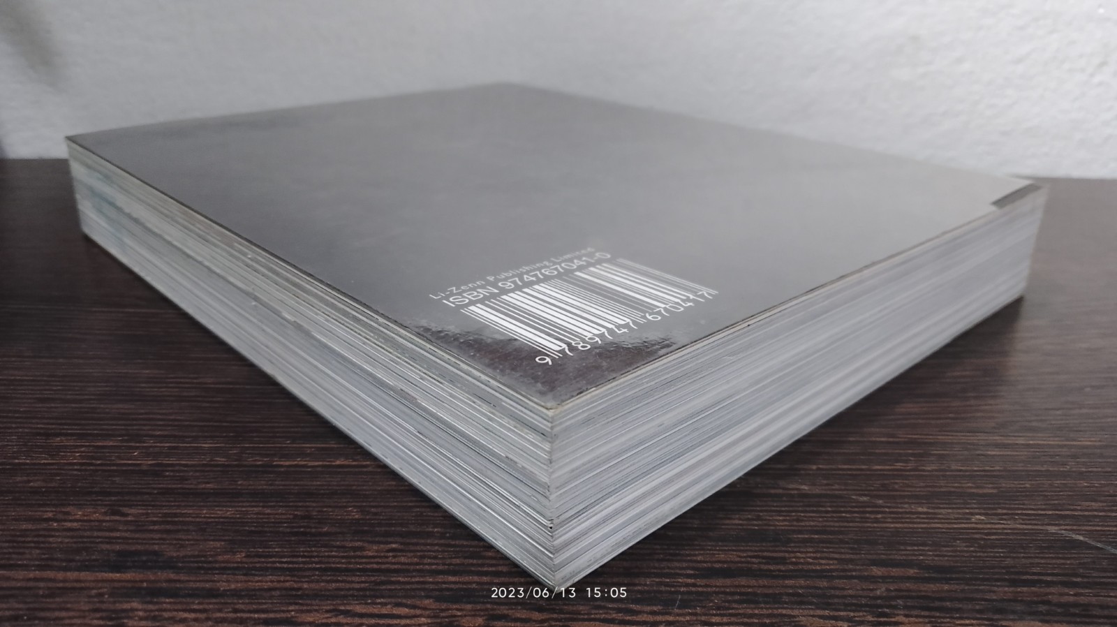 DOORS & WINDOWS / นิธิ สถาปิตานนท์