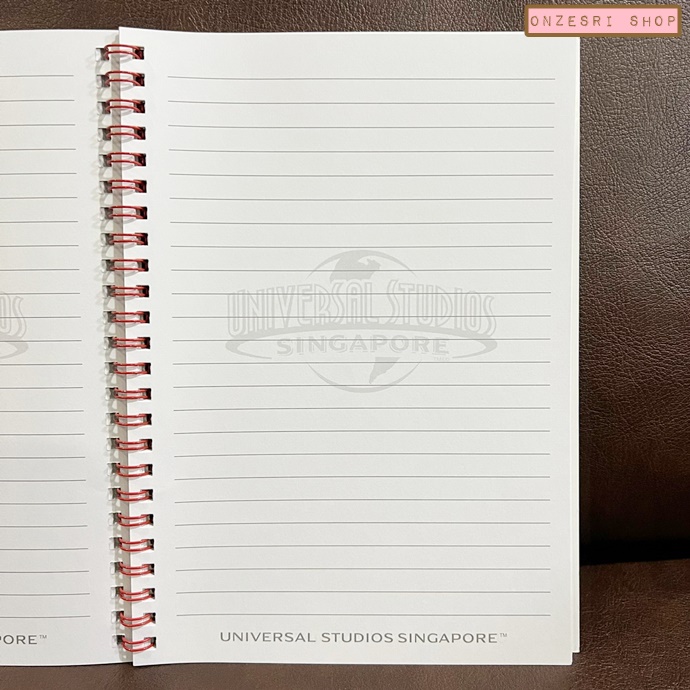 สมุดริมลวด Minion ลาย 1 in a Minion ขนาด 15 x 21 ซม. มี 100 หน้า มีจำหน่ายใน Universal Studios Singapore เท่านั้น