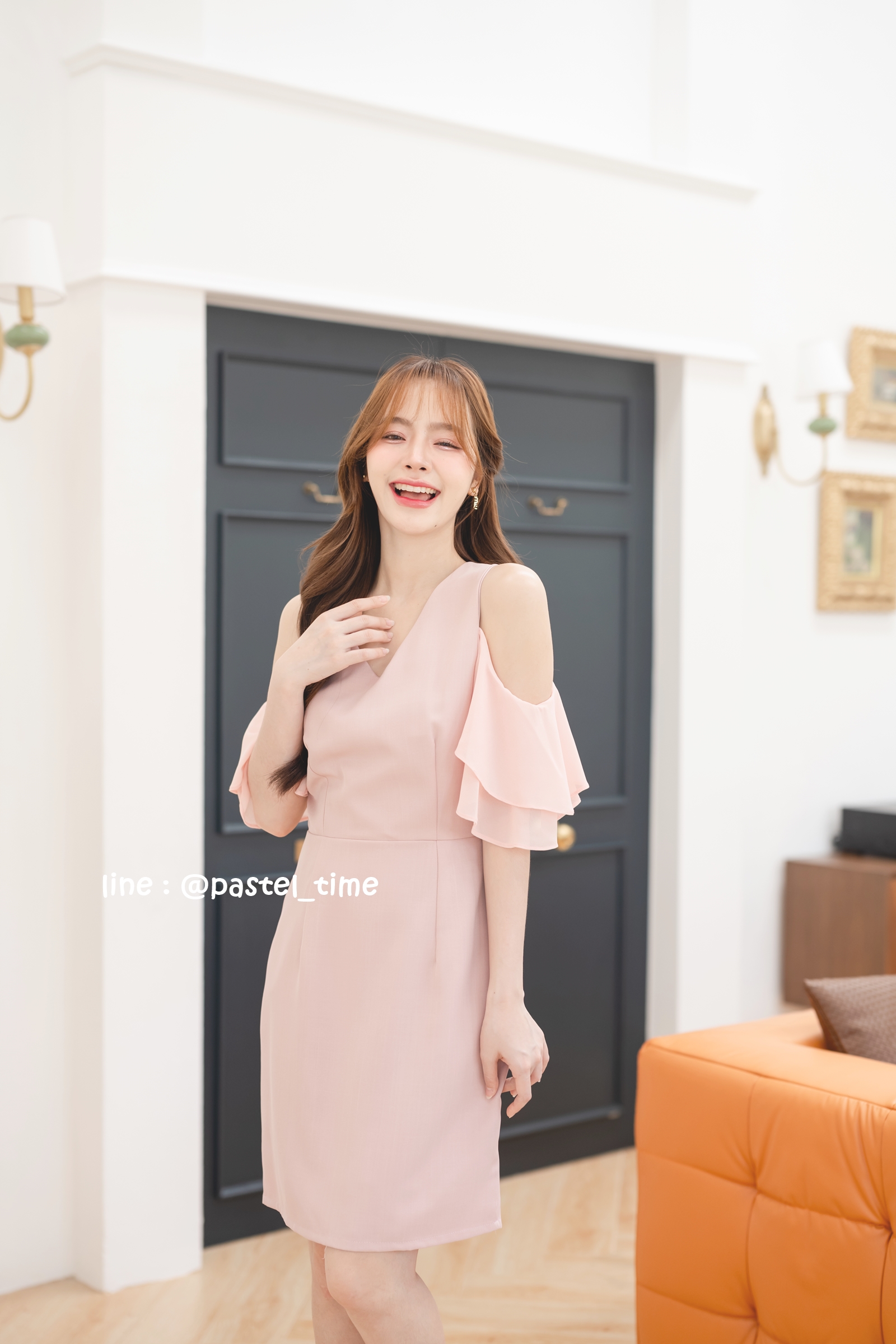 Vela off-shoulder dress : สีชมพู