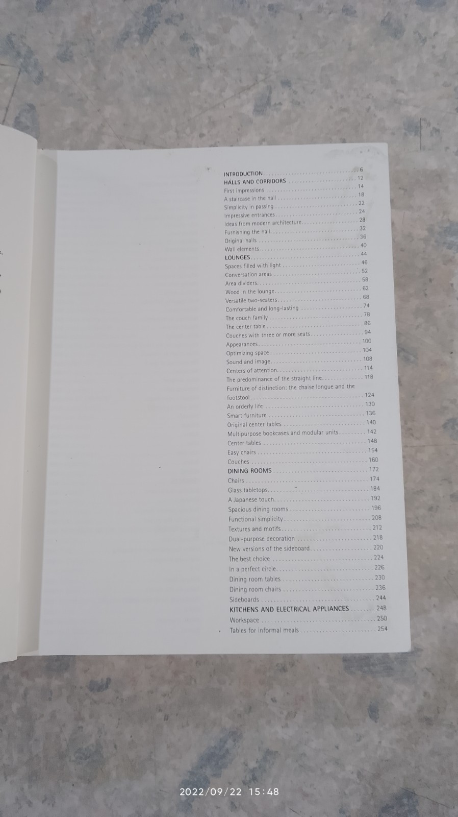 Interior design Atlas : Konemann