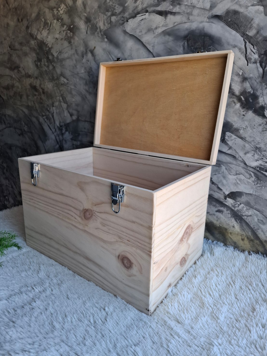 กล่องไม้ใส่งานโมเดลตุ๊กต้า