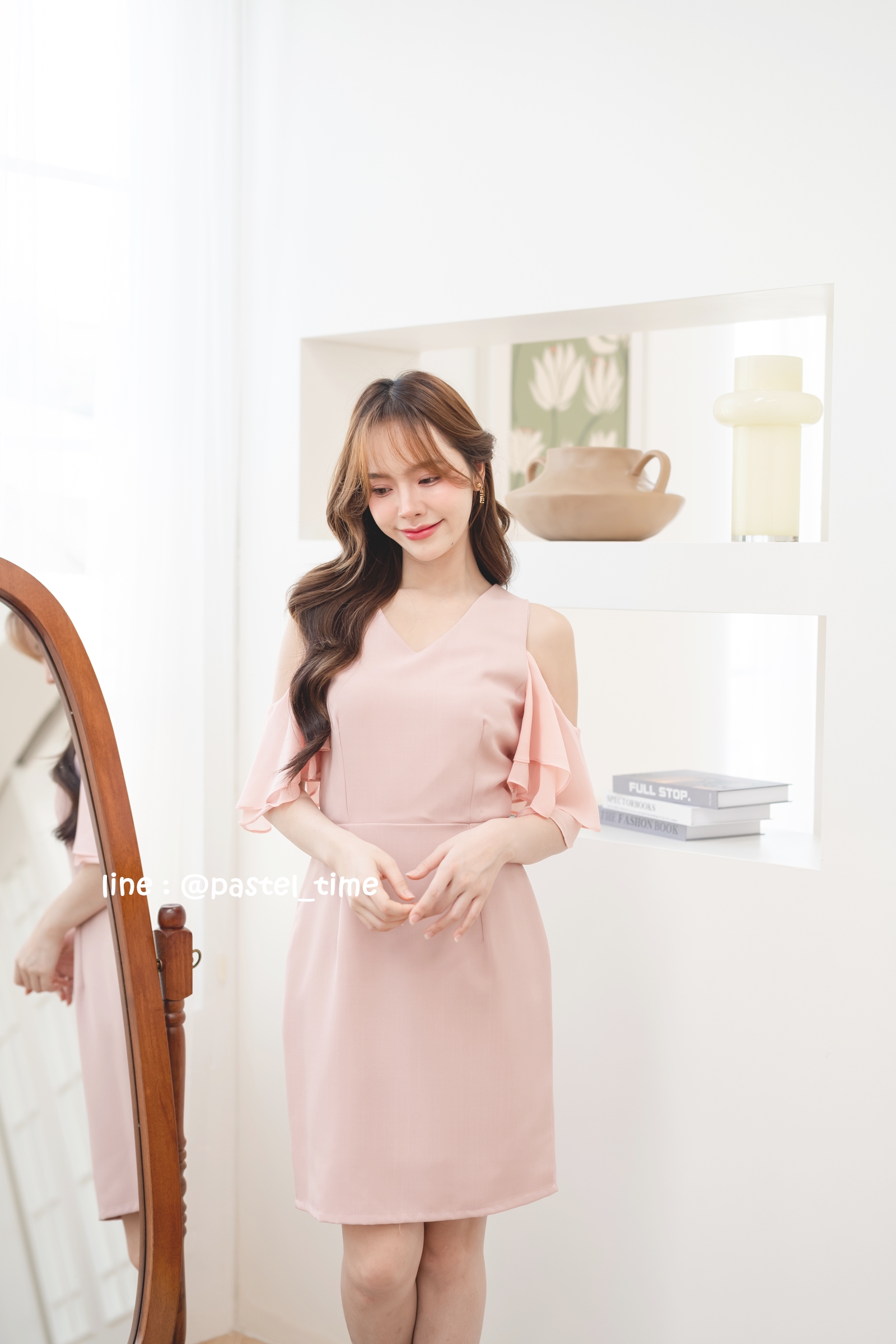 Vela off-shoulder dress : สีชมพู