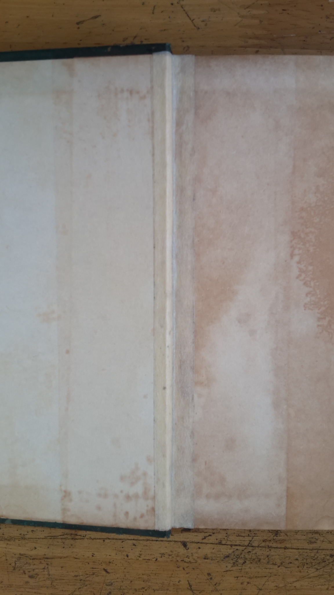 นายกรัฐมนตรีคนที่ ๑๑ กับ ๓ ผู้นำปฏิวัติ / ไทรน้อย,รุ่งโรจน์ ณ นคร