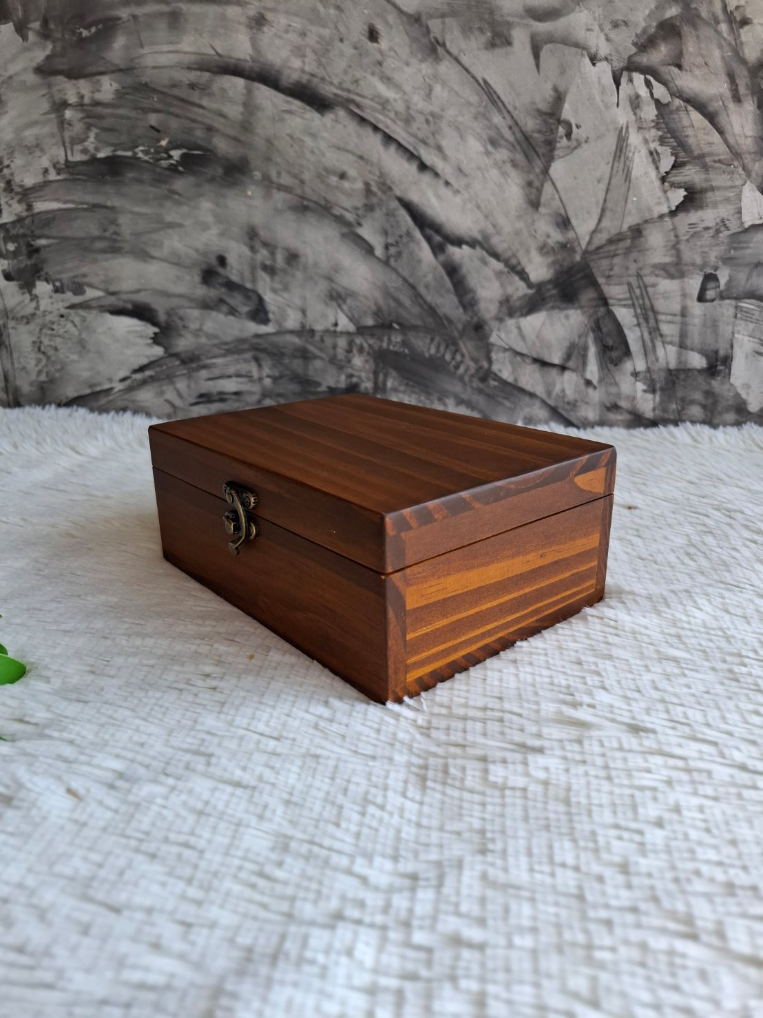 กล่องไม้ฝาล็อค สีสัก