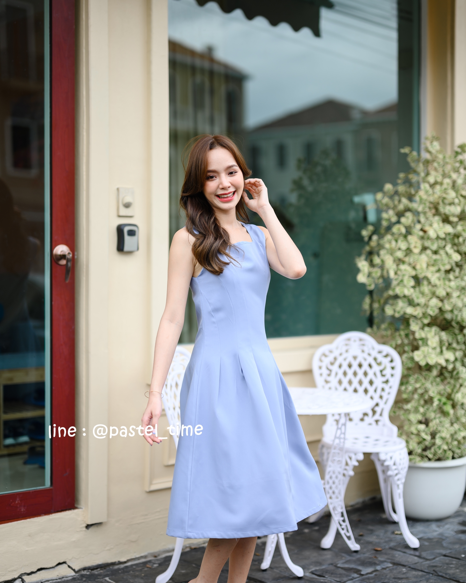Rochelle Midi Dress - สีฟ้าคราม **มีแต่ S**