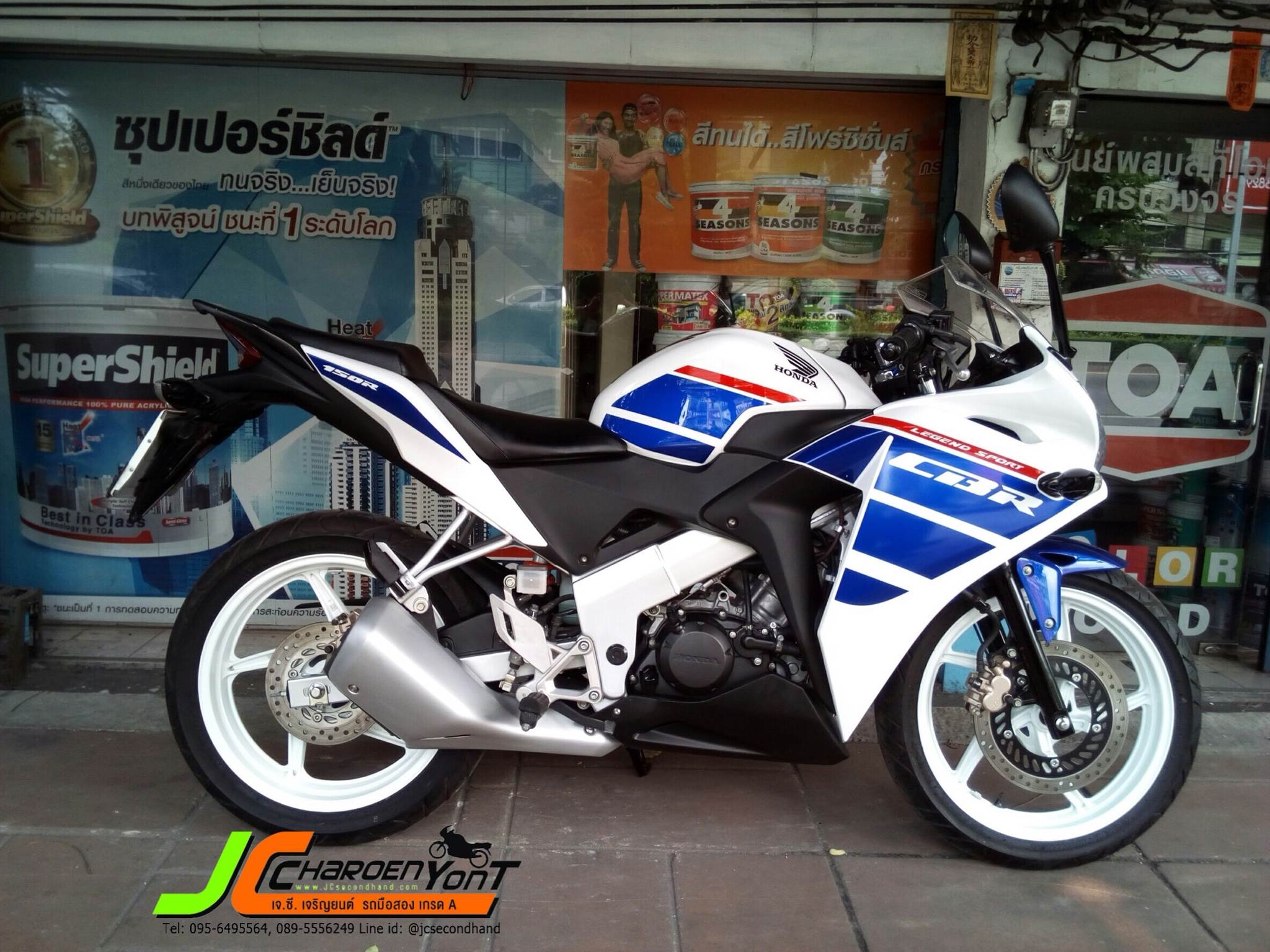 "สดกว่านี้ก็ป้ายแดงแล้ว" HONDA CBR150~legend spirit~จดทะเบียนปี 60 ลายใหม่ล่าสุด สภาพน้องป้ายแดง "4 พันโลแท้" แทบไร้ที่ติ