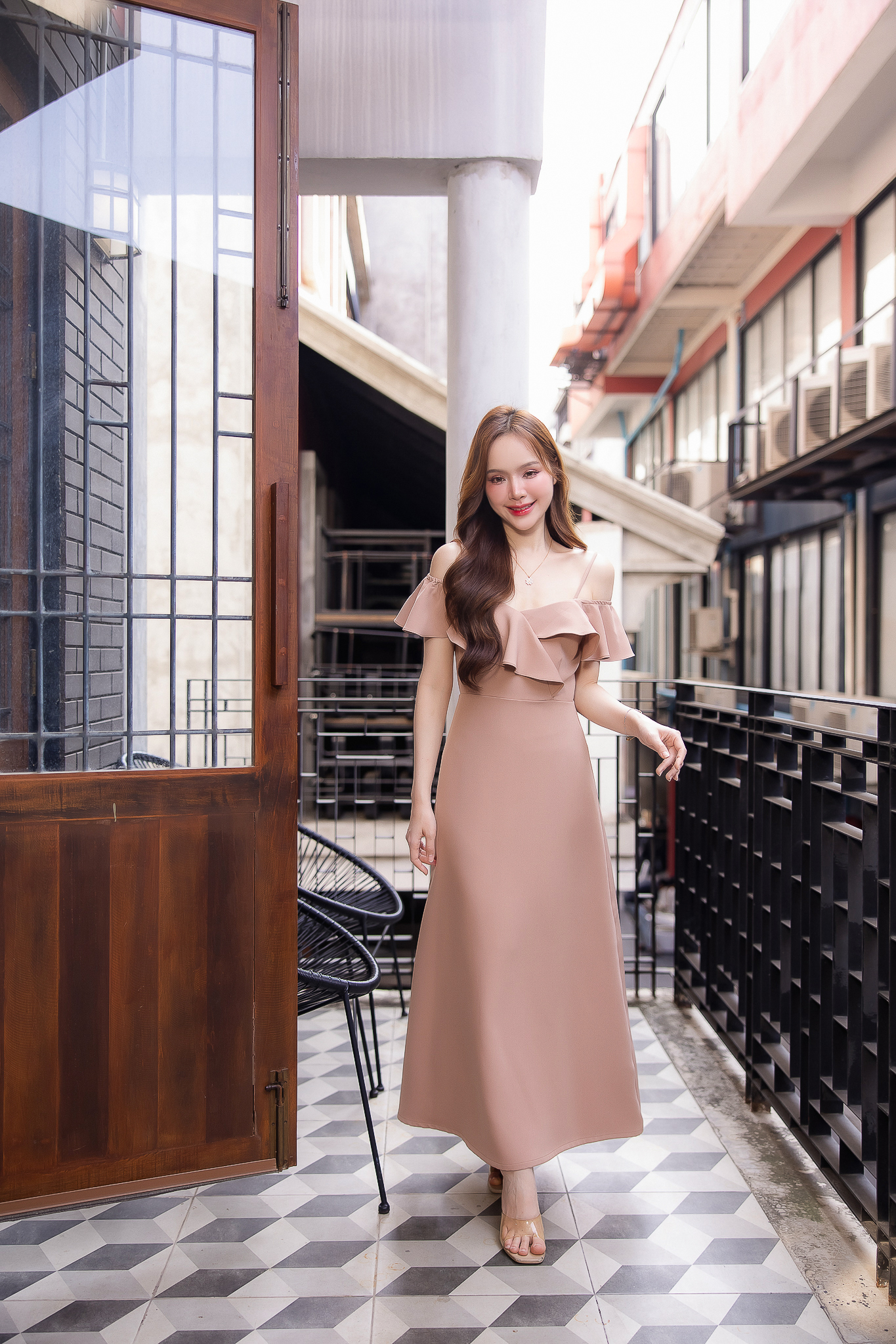 Stella Maxi Dress : สีโอวัลติน