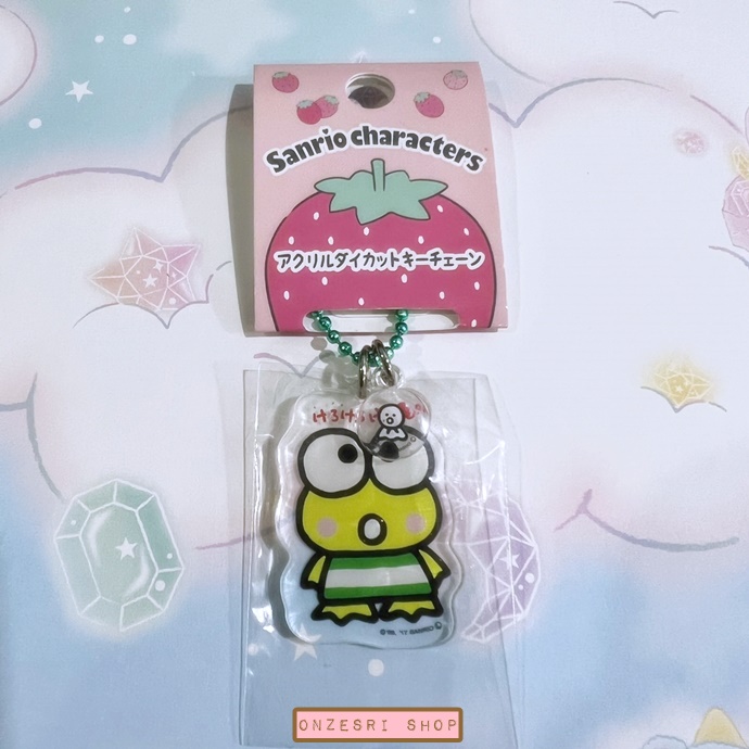 พวงกุญแจ Sanrio Acrylic ลาย Keroppi เป็นอะคริลิคใส เป็นตัวห้อยใหญ่กับตัวห้อยเล็กด้านบน ขนาด 4 x 4 ซม. โดยประมาณ (วัดไม่รวมสาย)