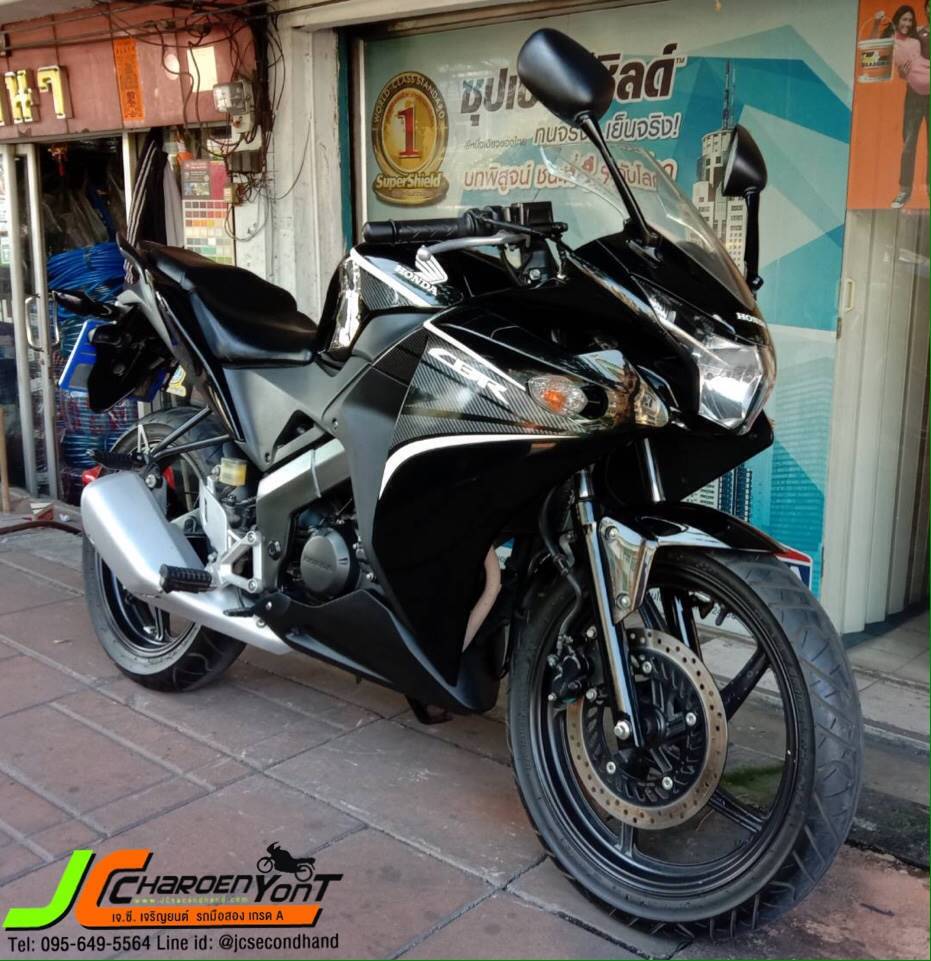 1ใน100 HONDA CBR150R จดทะเบียนปี57 รถบ้านมือเดียวขนานแท้ สภาพเดิมจัดทั้งคัน ใช้งานน้อยมาก หมื่นกว่าโลเท่านั้น เครื่องเดิมไม่แกะห้องเครื่องใสปิ้ง ขี่ดีศูนย์ตรง ชุดสีแท้ติดรถไม่มีตำหนิเลยจ้า
