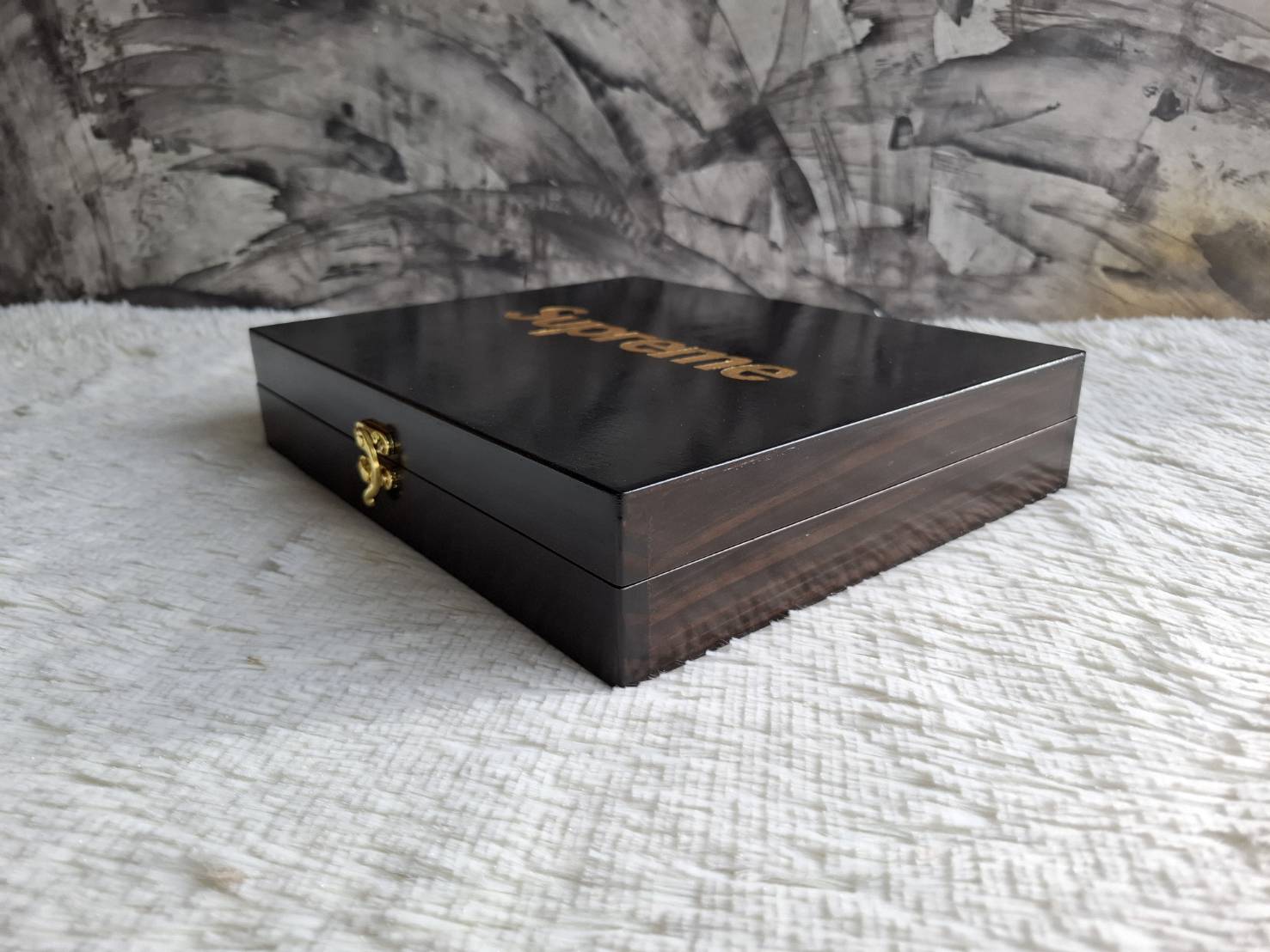 กล่องใส่เหรียญวัตถุมงคล