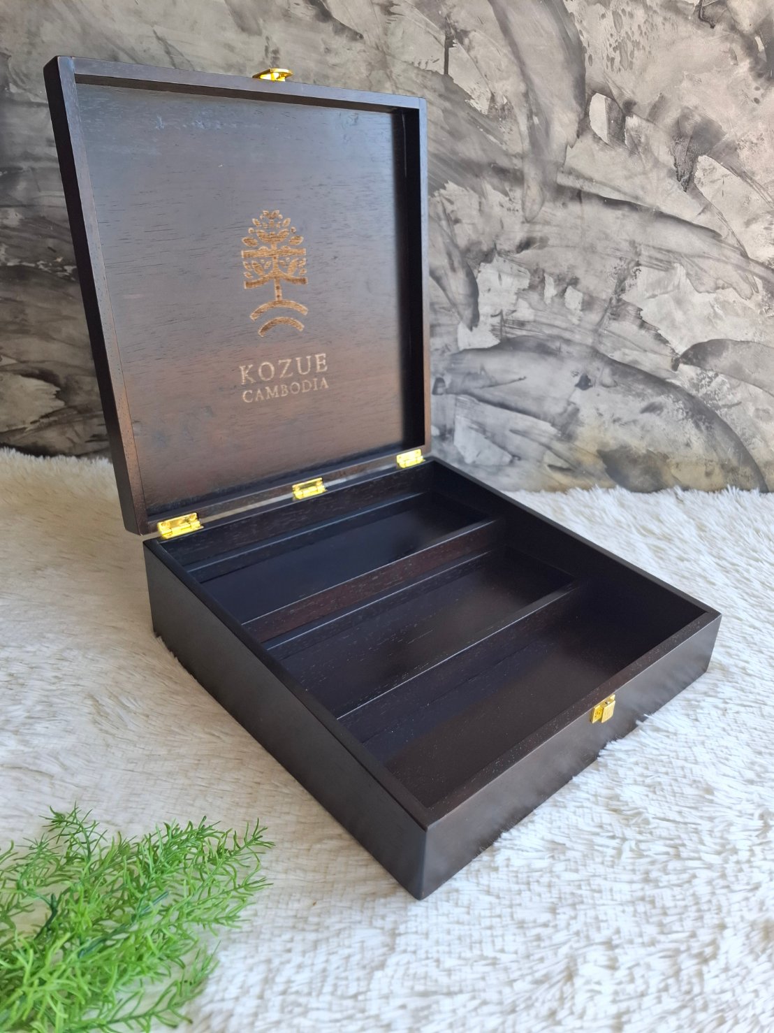 กล่องไม้ใส่อาหาร (ภายในโรงแรม)