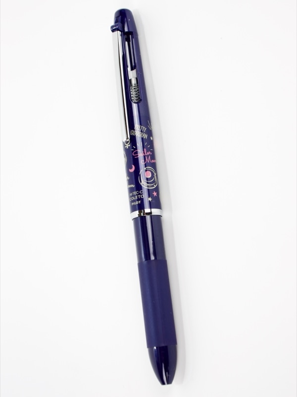 ปลอกปากกา Pilot Hi-Tec-C Coleto เป็นปลอกแบบโลหะ ใส่หมึกได้ 4 ไส้ แบบ Sailor Moon (Limited จากญี่ปุ่น) สีน้ำเงินเข้ม