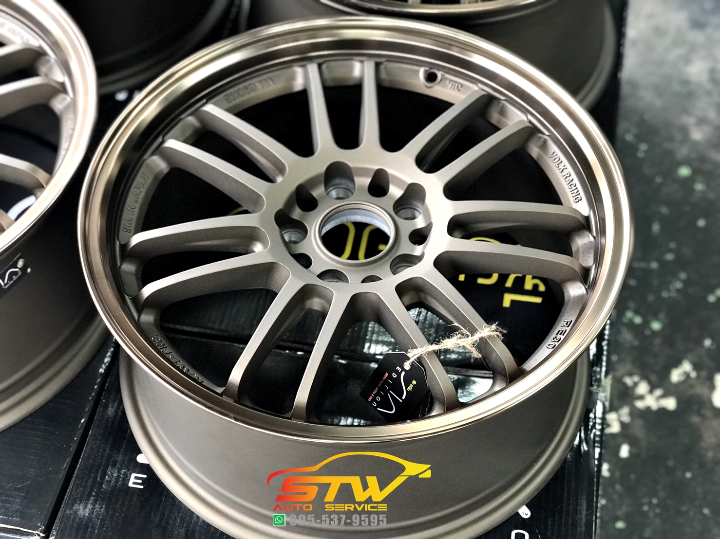 ล้อ RE30 17นิ้ว 5h114.3 ET34