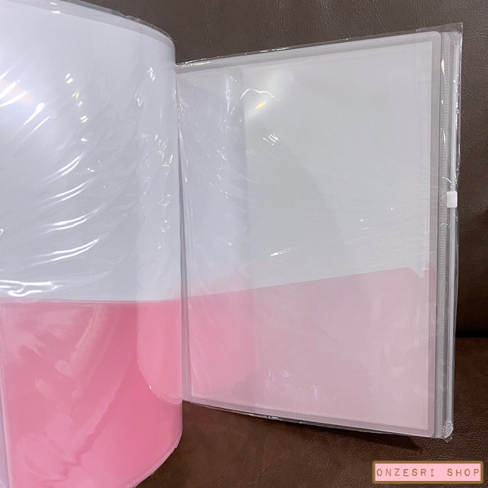 แฟ้ม A4 ลาย Sumikko Gurashi Cinema สีชมพู แยกใส่เอกสารได้ 6 ช่อง + 1 ช่องซิปด้านหลัง