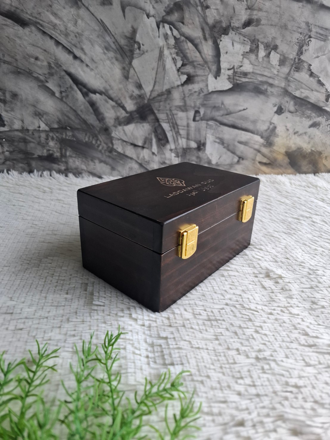 กล่องไม้ใส่ขวดน้ำหอม