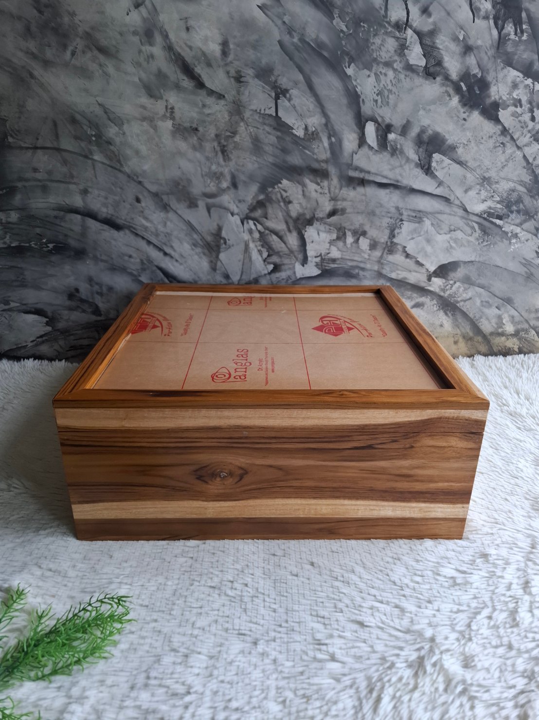 กล่องไม้สักใส่พวงมาลัยรถยนต์