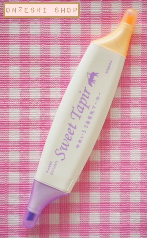 ปากกาเน้นข้อความ Sweet Tapir Twin Highlighter แบบมีกลิ่นหอม ไอเท็มฮอตจากญี่ปุ่นค่ะ เป็นปากกาเน้นข้อความสองสีในแท่งเดียวกัน ทรง slim จับง่าย พกพาสะดวก มี 3 แบบให้เลือก