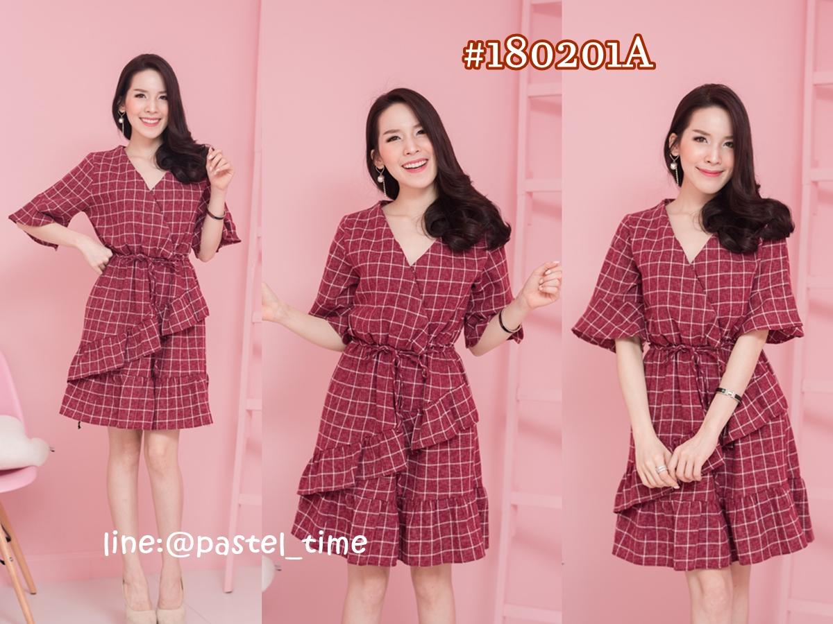 Kawaii Checked Dress – ลายตารางสีแดง