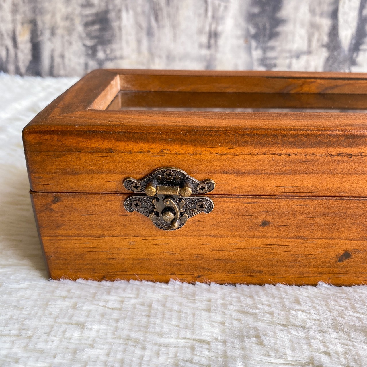 กล่องไม้ฝากระจก (Glass lid wooden box)