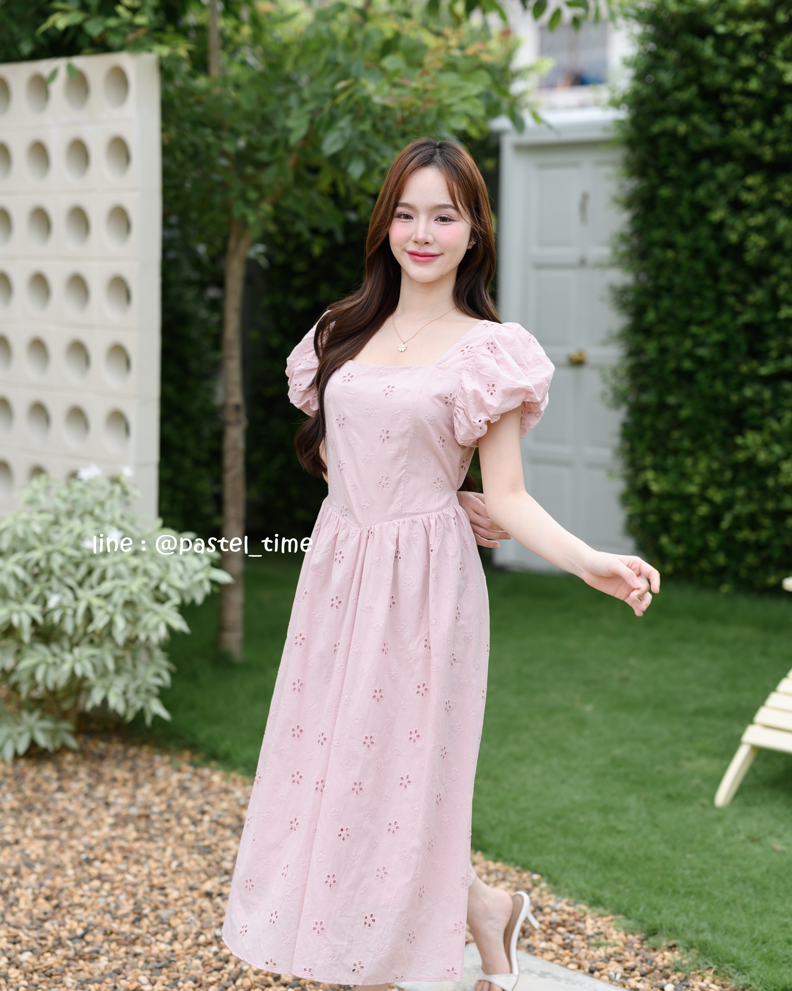 Princess Lace Midi Dress : สีชมพู