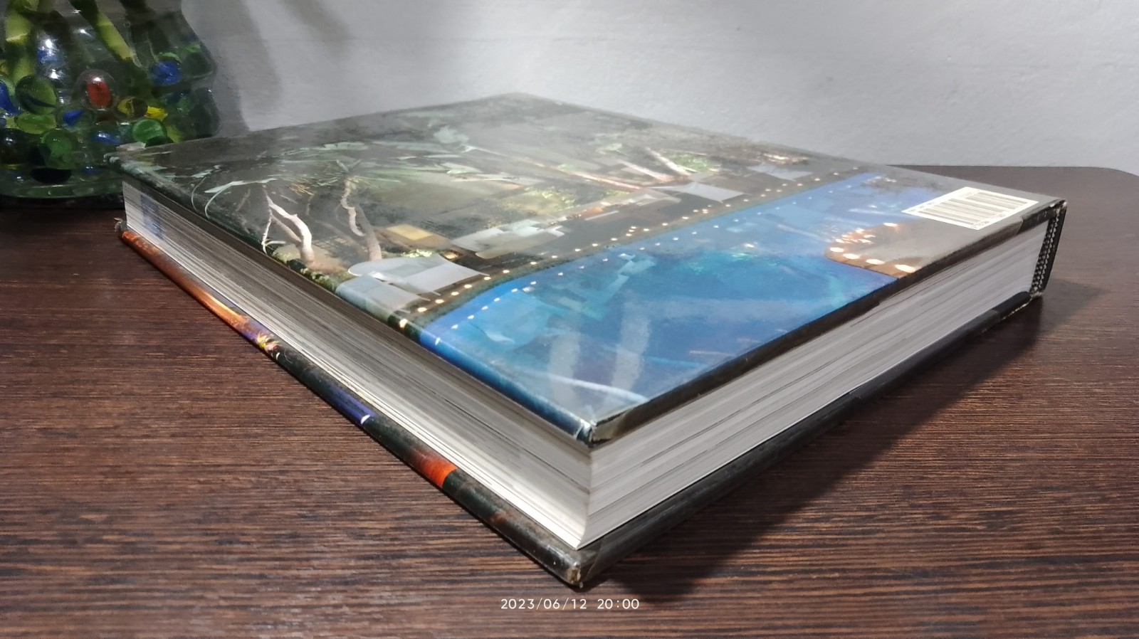 Hotel and Restaurant Design / Roger Yee