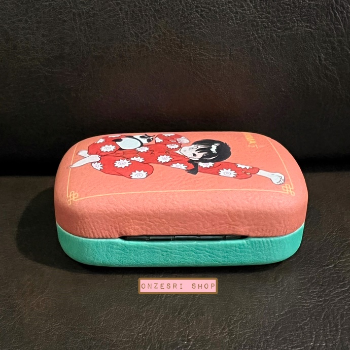 กล่องเล็ก Ranma 1/2 Accessory Case ทำจากหนัง PU มีกระจกด้านใน ใส่ของเล็กน้อยได้ ขนาด 5.5 x 8.5 ซม.