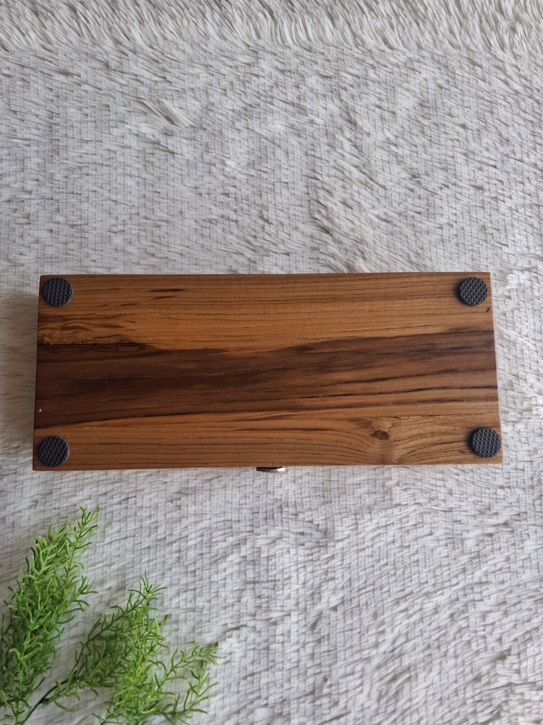 กล่องไม้สักฝาล็อค