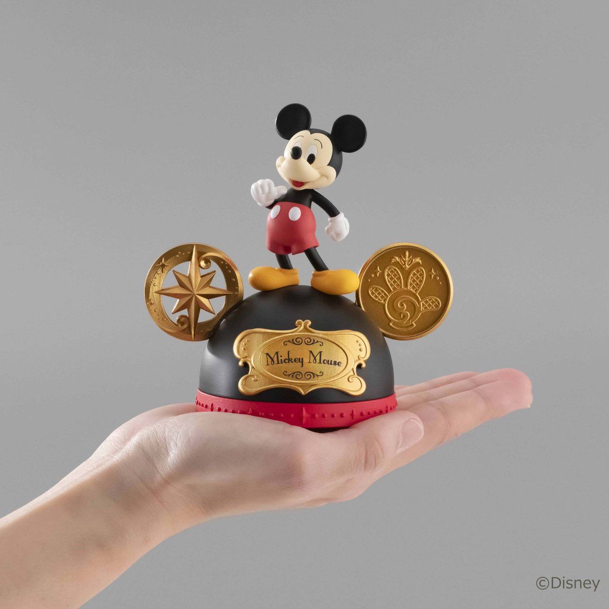 Disney Capchara Premium Imagination แบบ Steamboat Willie เป็นโมเดลแบบตั้งได้ ตัวใหญ่ประมาณ 11.5 ซม.