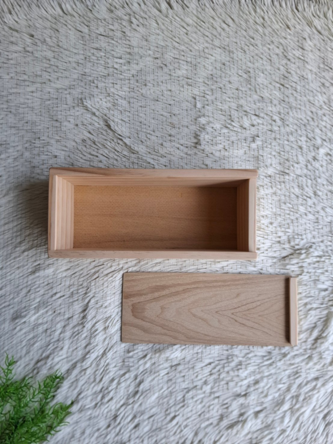 กล่องไม้ฝาสไลด์