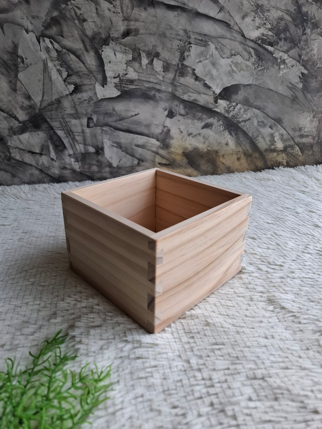 กล่องไม้แบบฝาครอบ