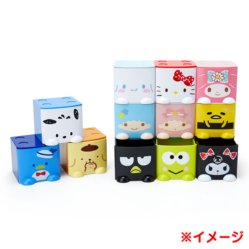 กล่องใส่ของเล็ก Sanrio ขนาด 9 x 9.9 x 8 ซม. เลื่อนเข้าออกแบบลิ้นชัก มีหลายแบบ เลือกแบบด้านใน