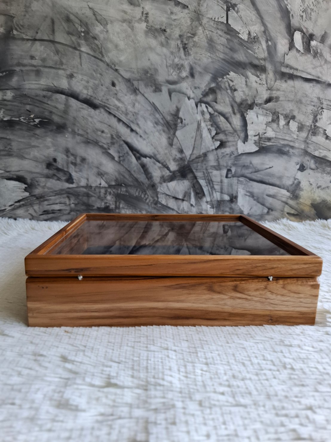 กล่องไม้สัก