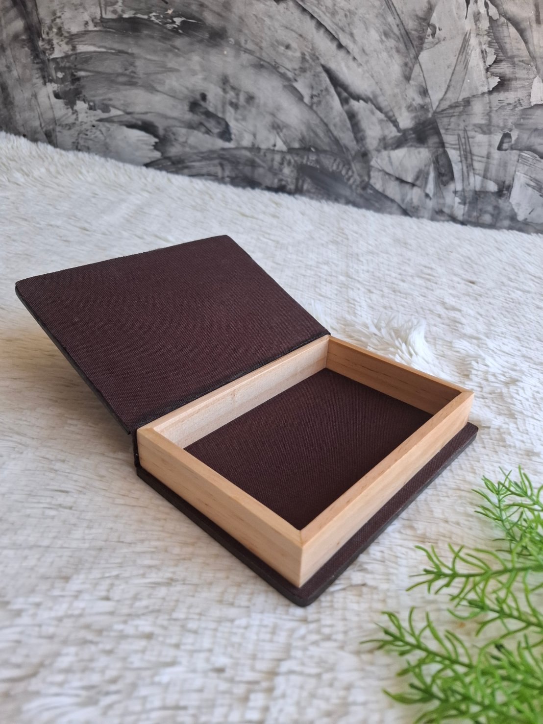 กล่องหนังสือ