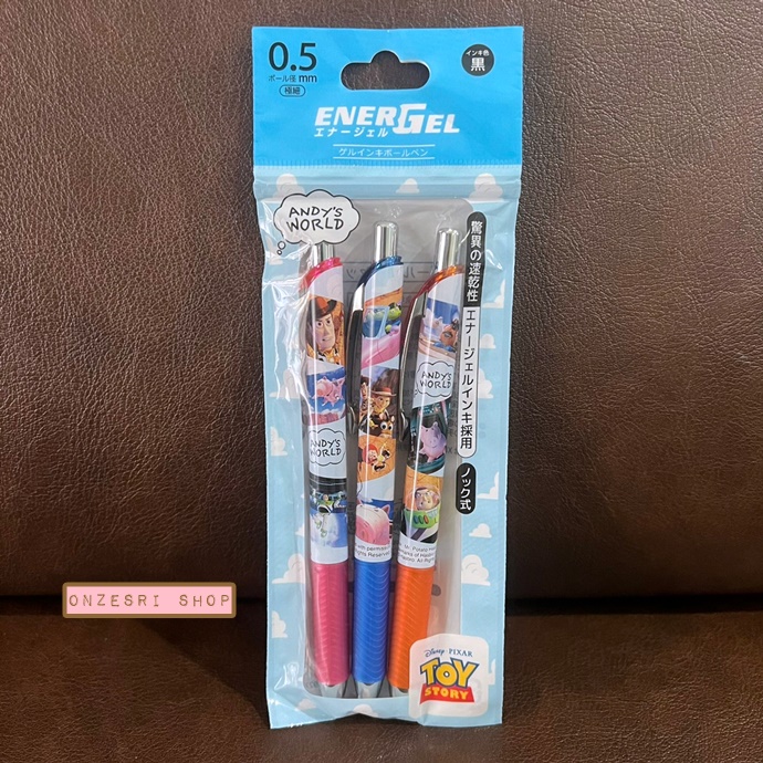 เซ็ตปากกา Pentel Energel 3 แท่ง ลาย Toy Story Comics สีฟ้า มีขายใน Disney Store Japan เท่านั้น หัว 0.5 หมึกสีดำ