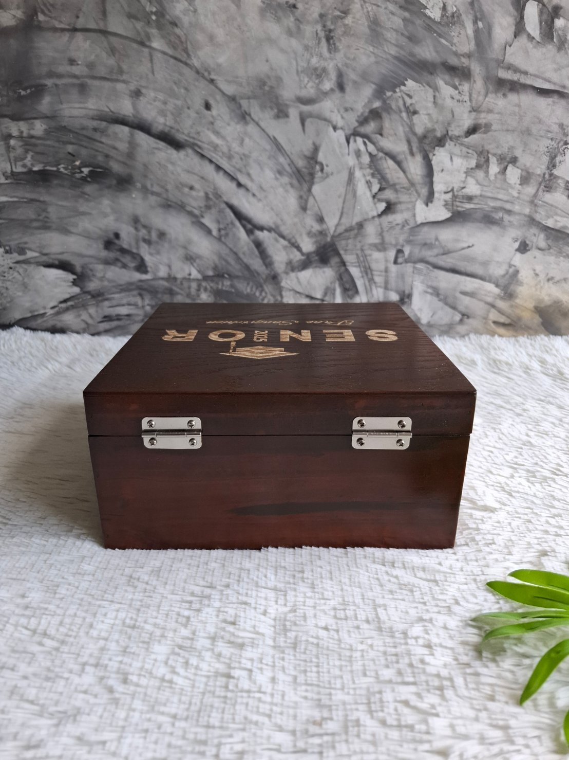 กล่องไม้สนแบบฝาล็อค