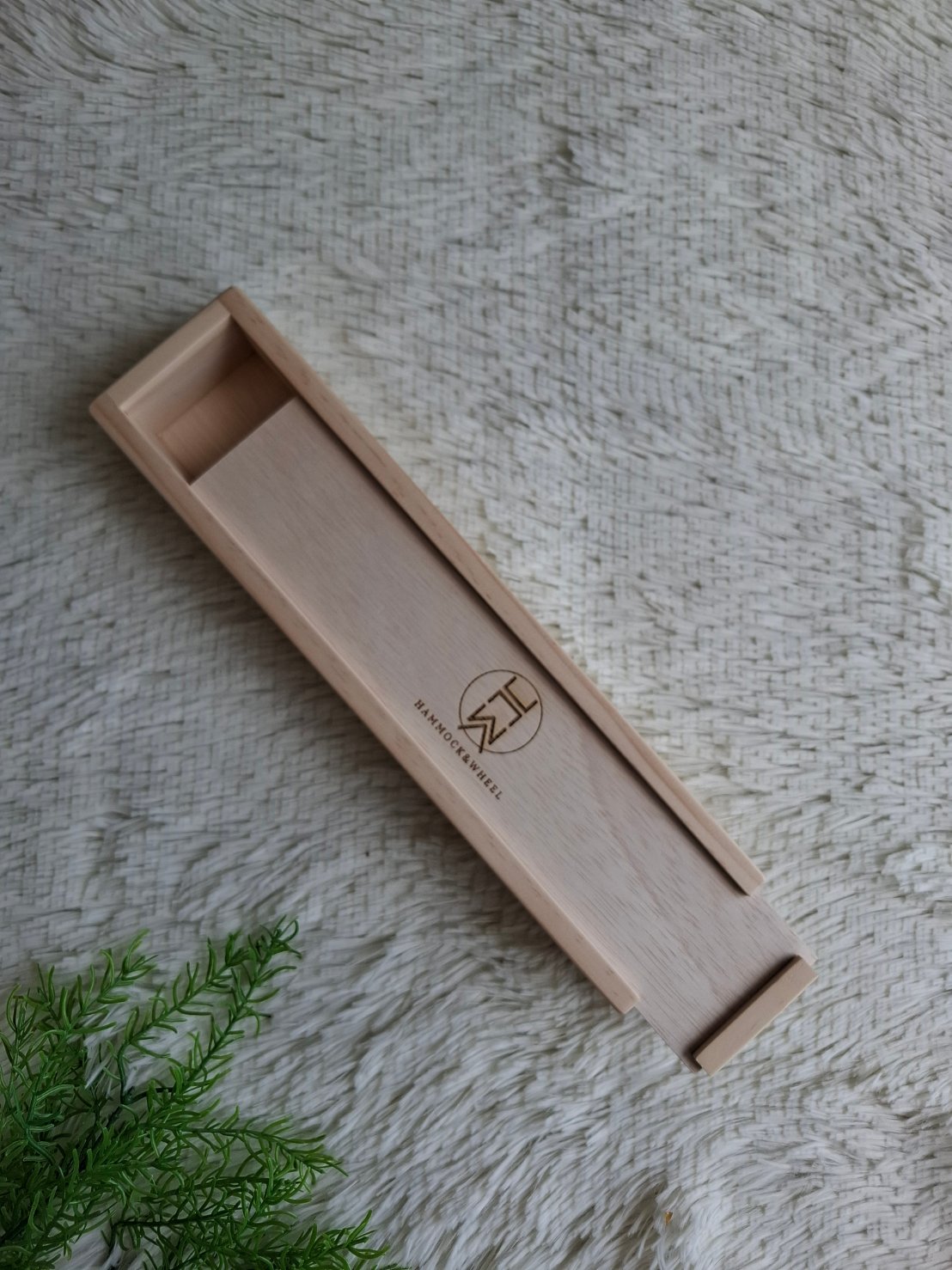 กล่องไม้ฝาสไลด์