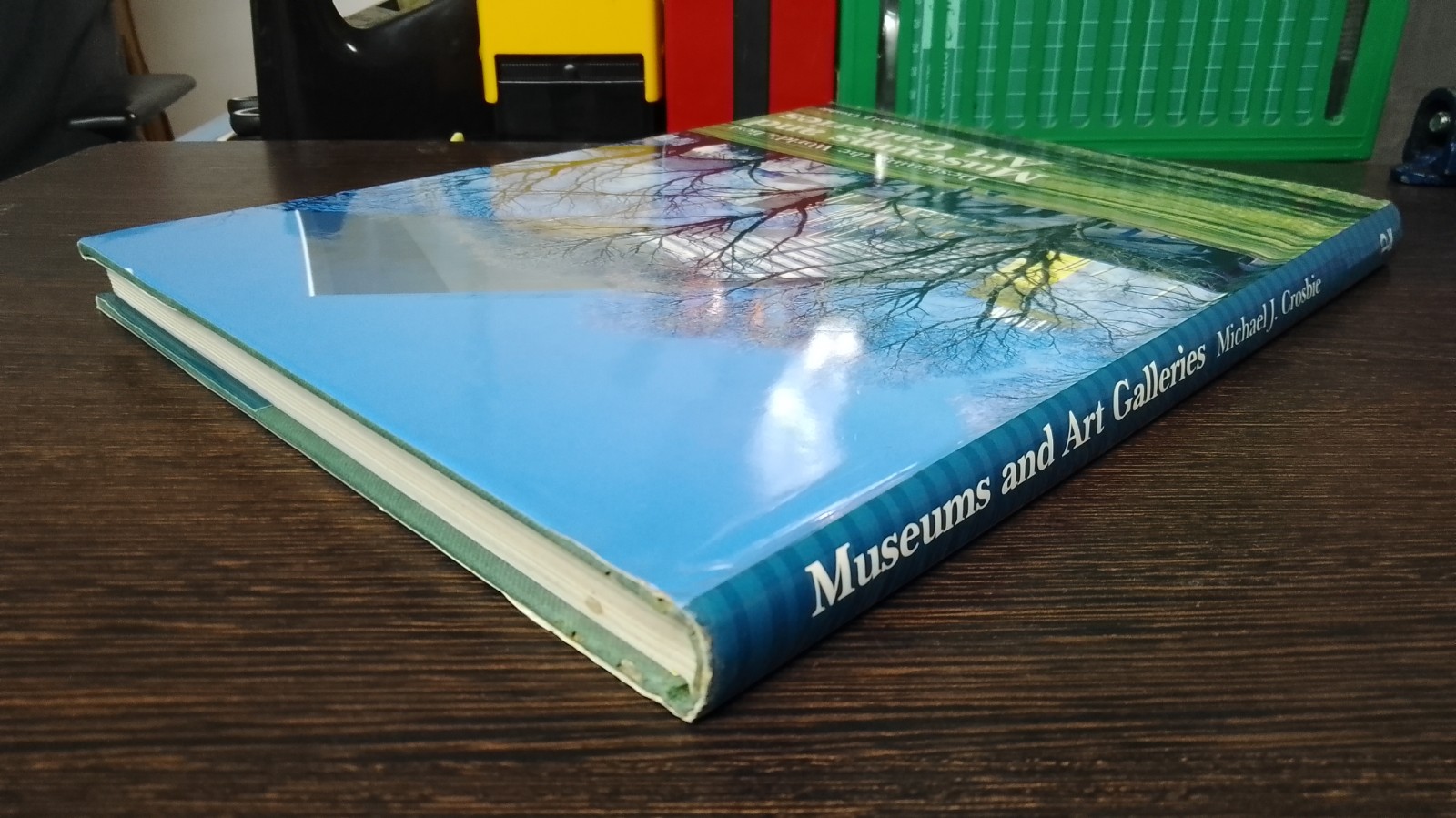 Museums and Art Galleries / Michael J. Crosbie