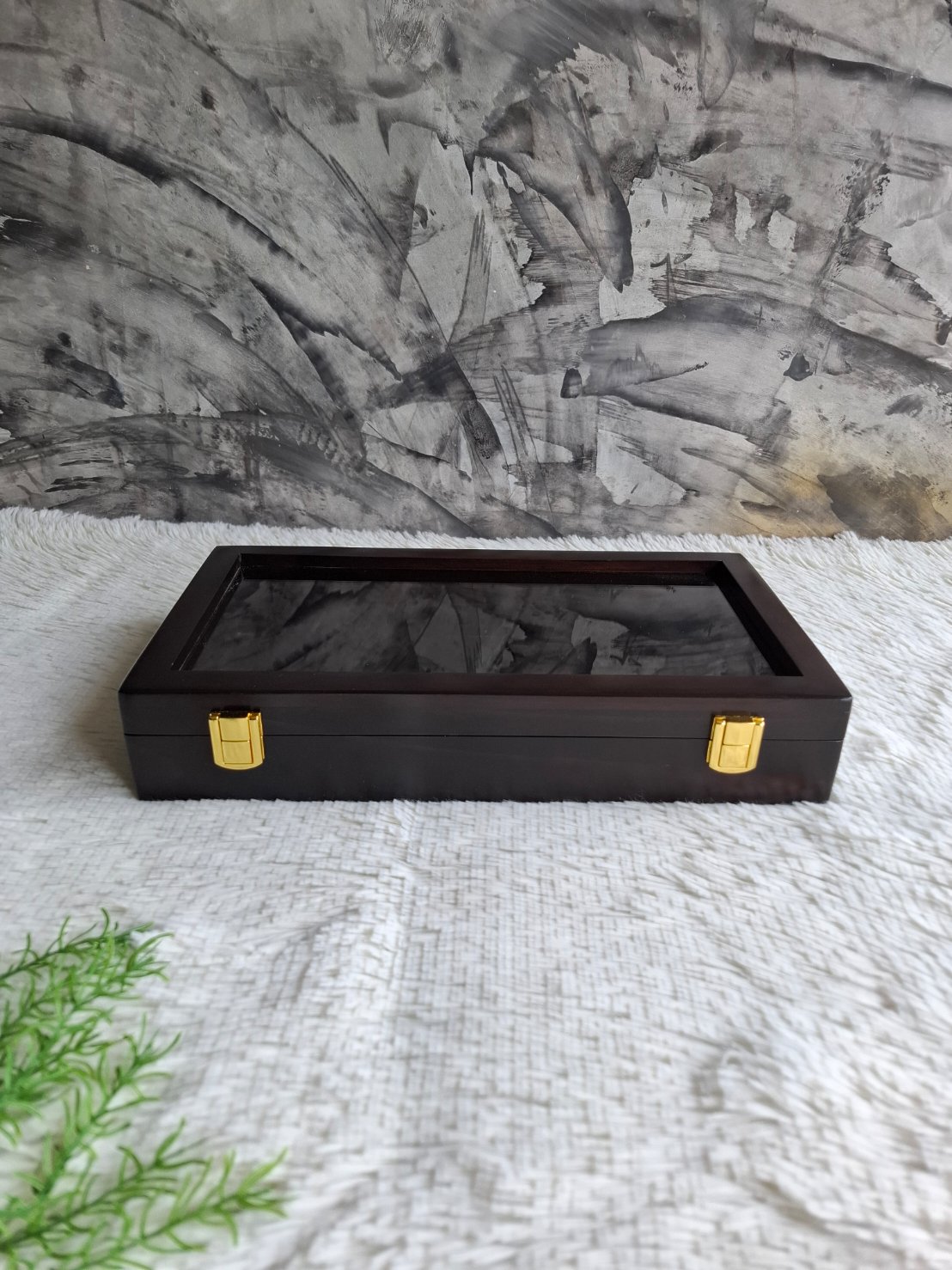 กล่องไม้ฝากระจก