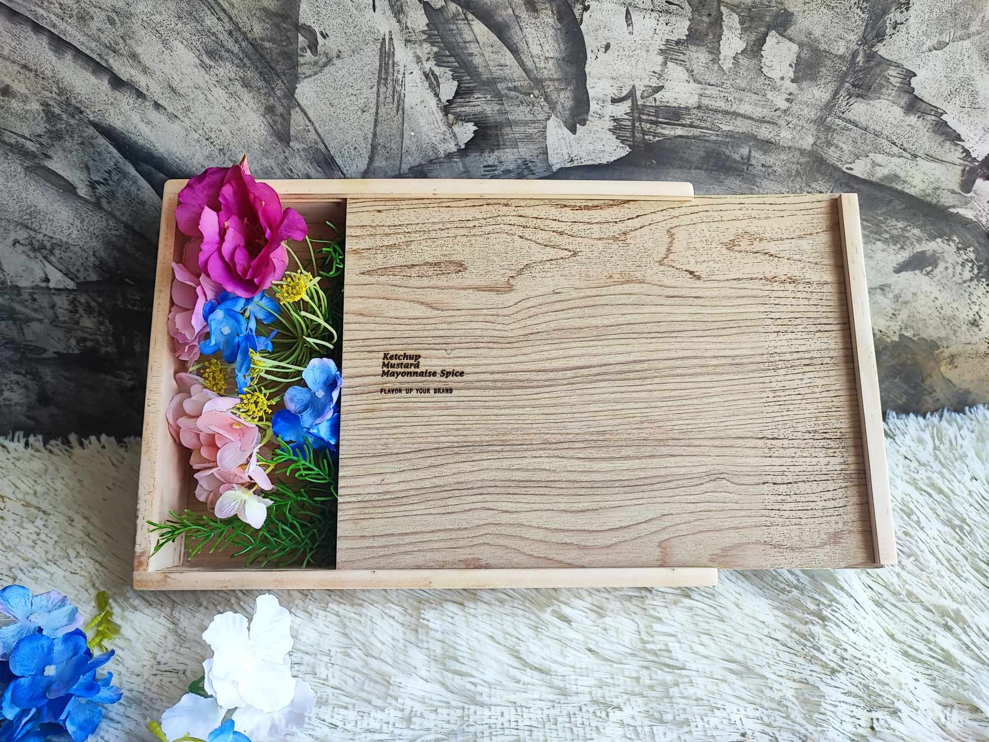 กล่องไม้สนฝาสไลด์ด้านข้าง