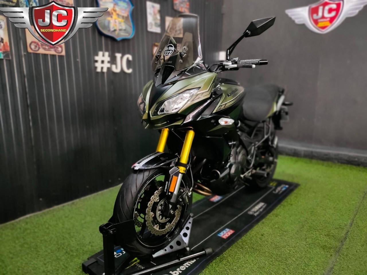 สายทัวร์ต้องจัด "โคตรใส ปีใหม่ ไมล์น้อย" KAWASAKI VERSYS650 จดปี 2020 รถมือเดียว น้องๆป้ายแดง‼️ https://youtu.be/4AHGFewHQ0g