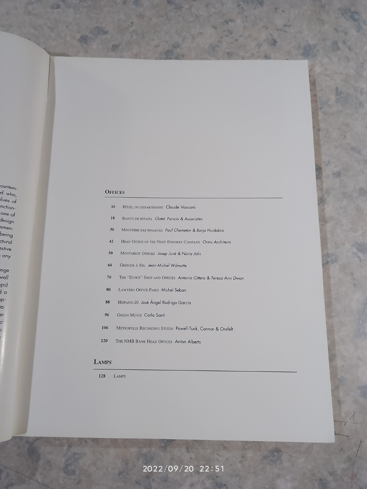 COMMERCIAL SPACE : OFFICES. SPACES, FURNITURE AND LAMPS