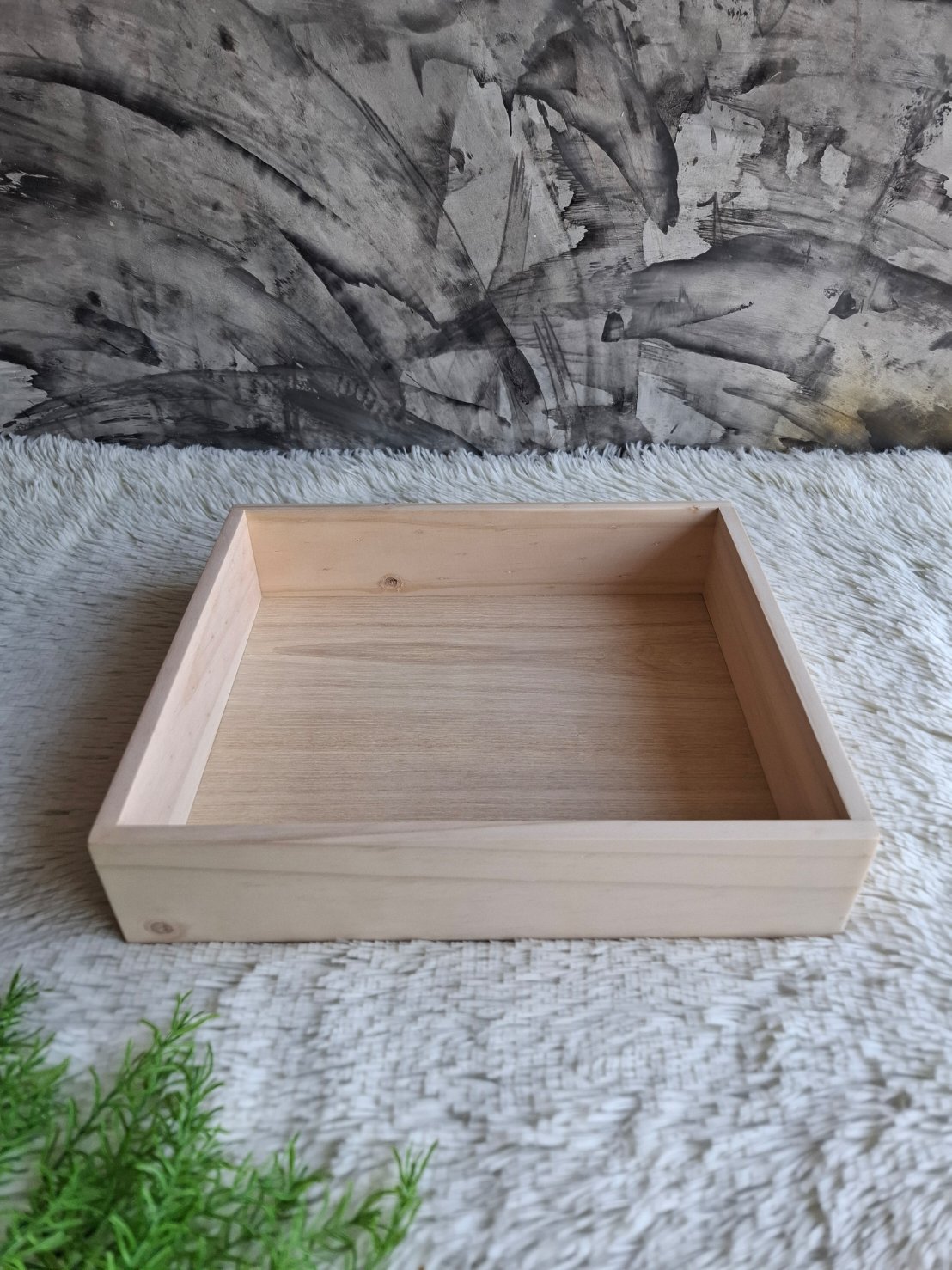 ถาดไม้สน