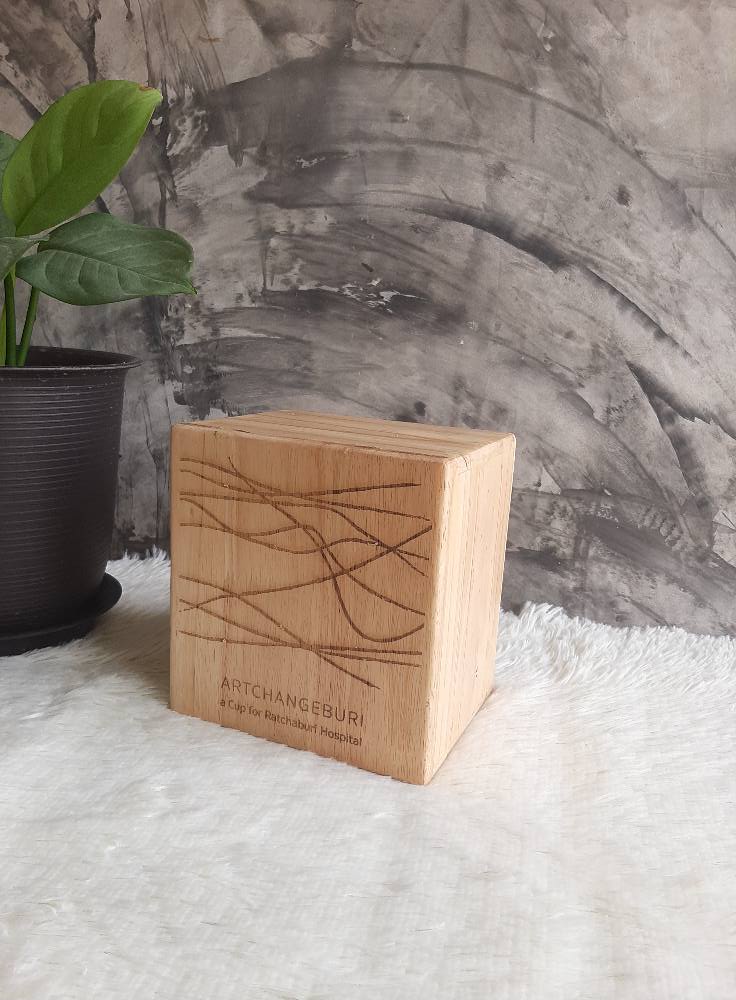 กล่องไม้แบบฝาครอบ