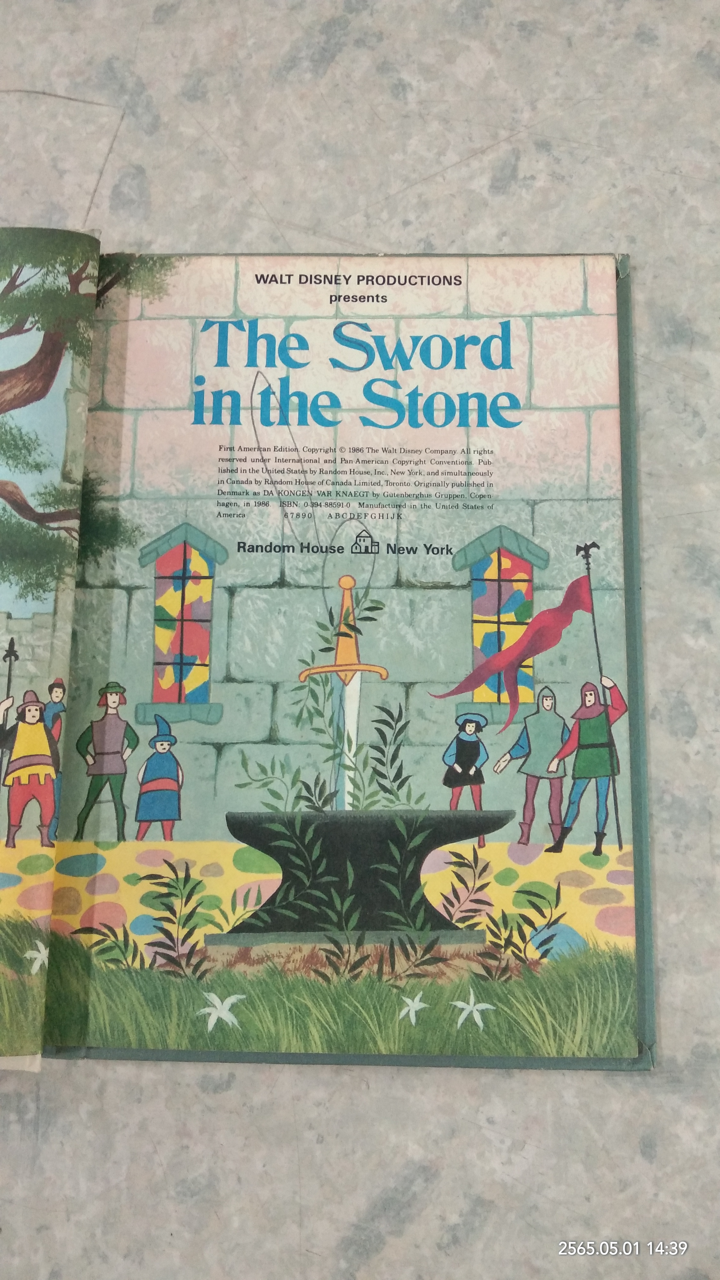 WALT DISNEY PRODUCTIONS : The Sword in the Stone