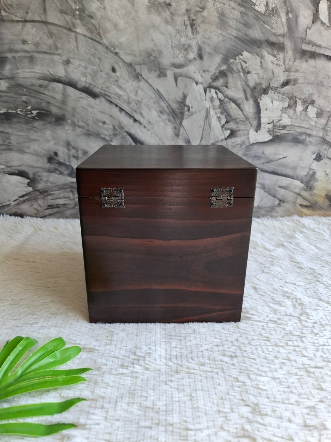 กล่องไม้สนฝาล็อค