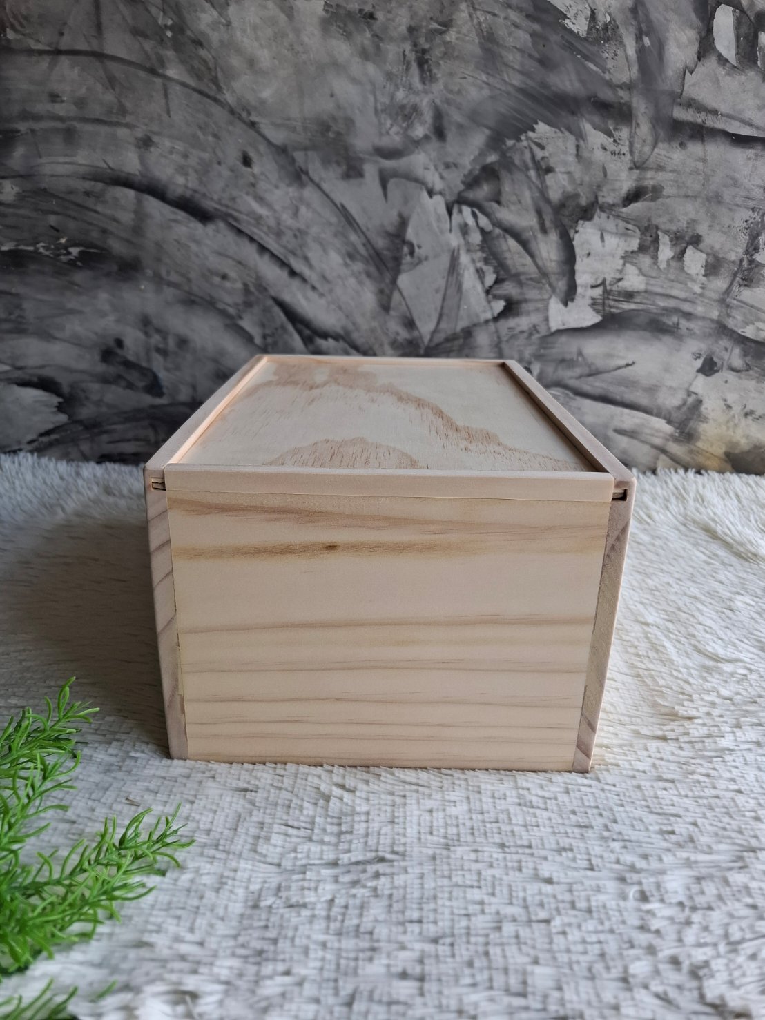 กล่องไม้ฝาสไลด์