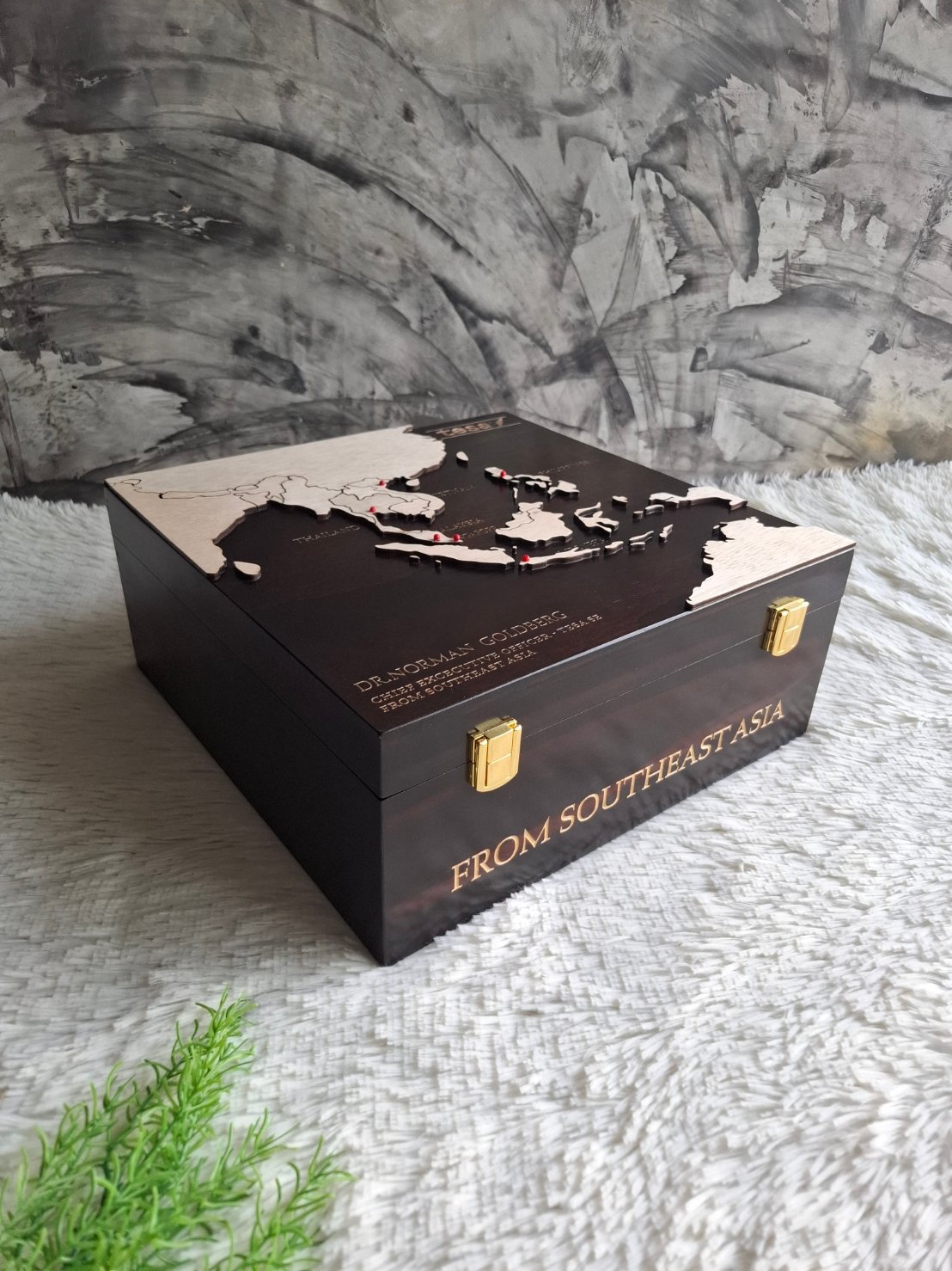 กล่องไม้ใส่ชุดชา