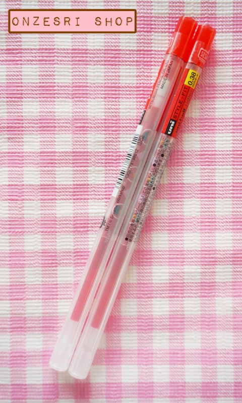 ไส้ปากกา Uni Style Fit ตรงไส้มีลาย Sesame Street (Limited) หัว 0.38 mm มี 5 สีให้เลือก