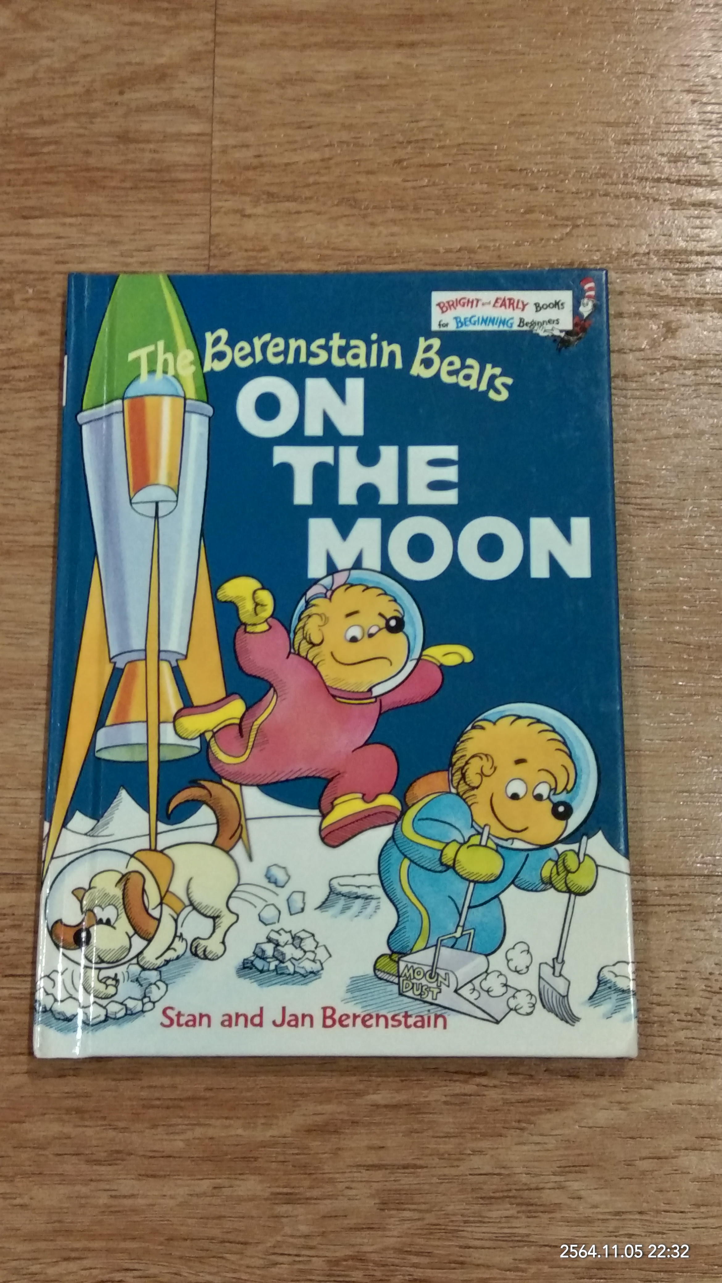 The Berenstain Bears ON THE MOON / The Berenstains