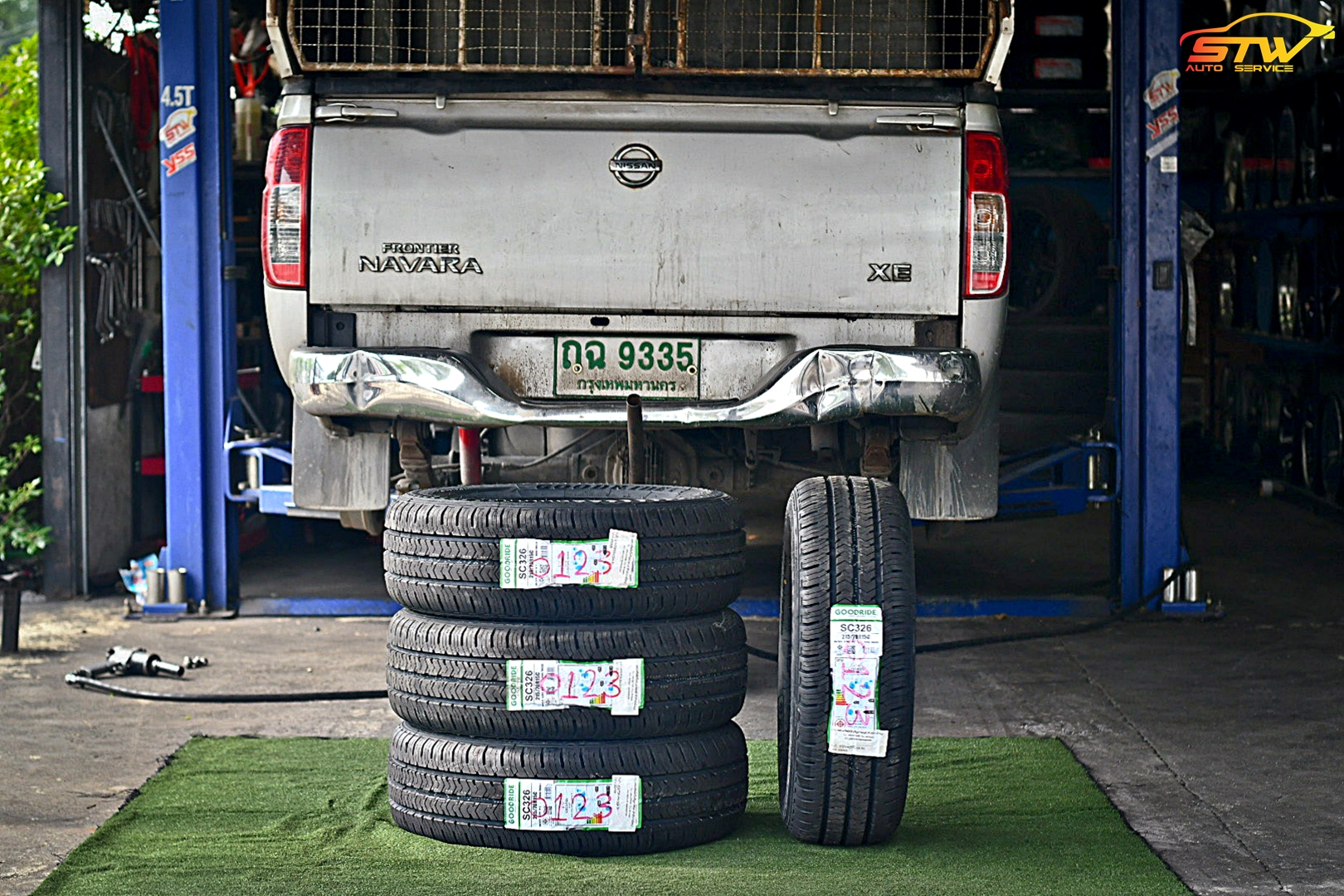ยาง GOODRIDE SC326 215/70R15 109/107R ติดตั้งใส่ NISSAN NAVARA